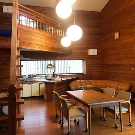 北軽井沢の貸別荘一棟貸し切り-庭とウッドデッキつき Azumaiokozan Exterior photo